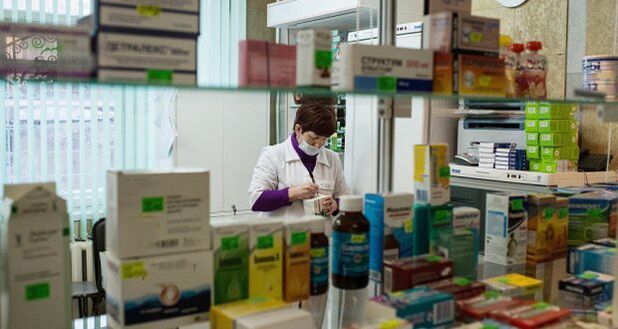 Choosing anti-worm drugs in a pharmacy