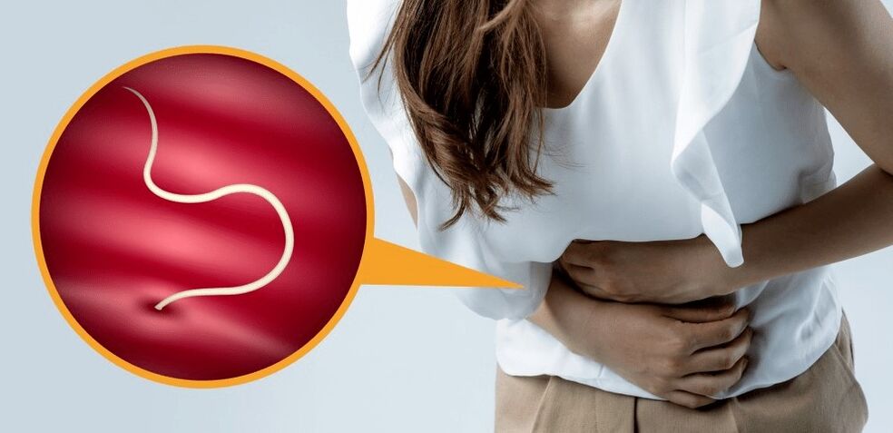 Abdominal pain due to worms in the body