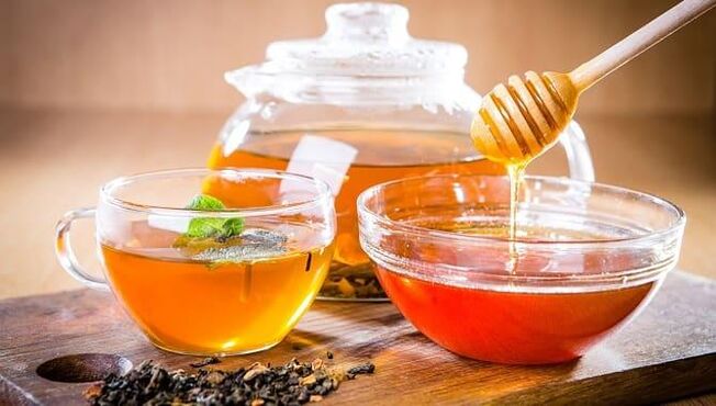 Honey herbal tea treats internal parasites